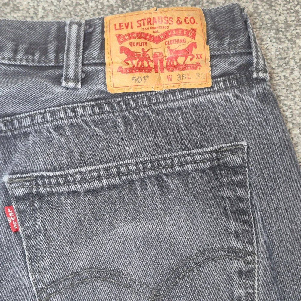 Levi's 501 Original Fit Jeans Mens 38x32 (36x29) Black‎ Washed Denim